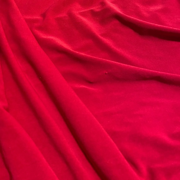 Torrid cold shoulder side-rouched magenta top sz 4 GUC - Picture 4 of 6